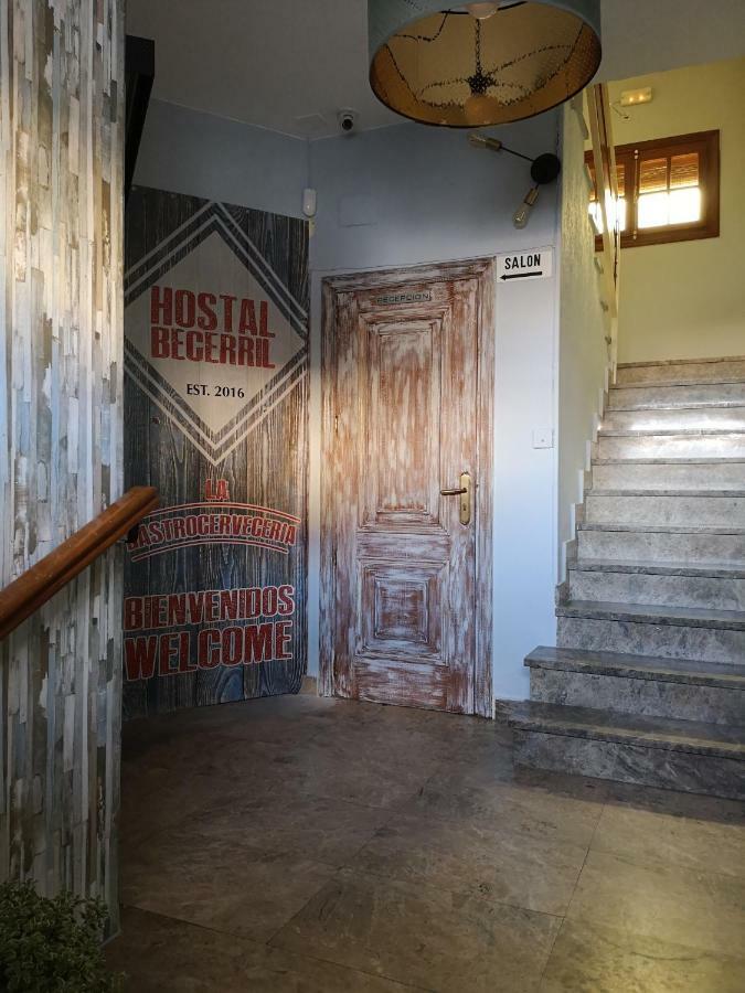Hostal Becerril Becerril de la Sierra Eksteriør bilde